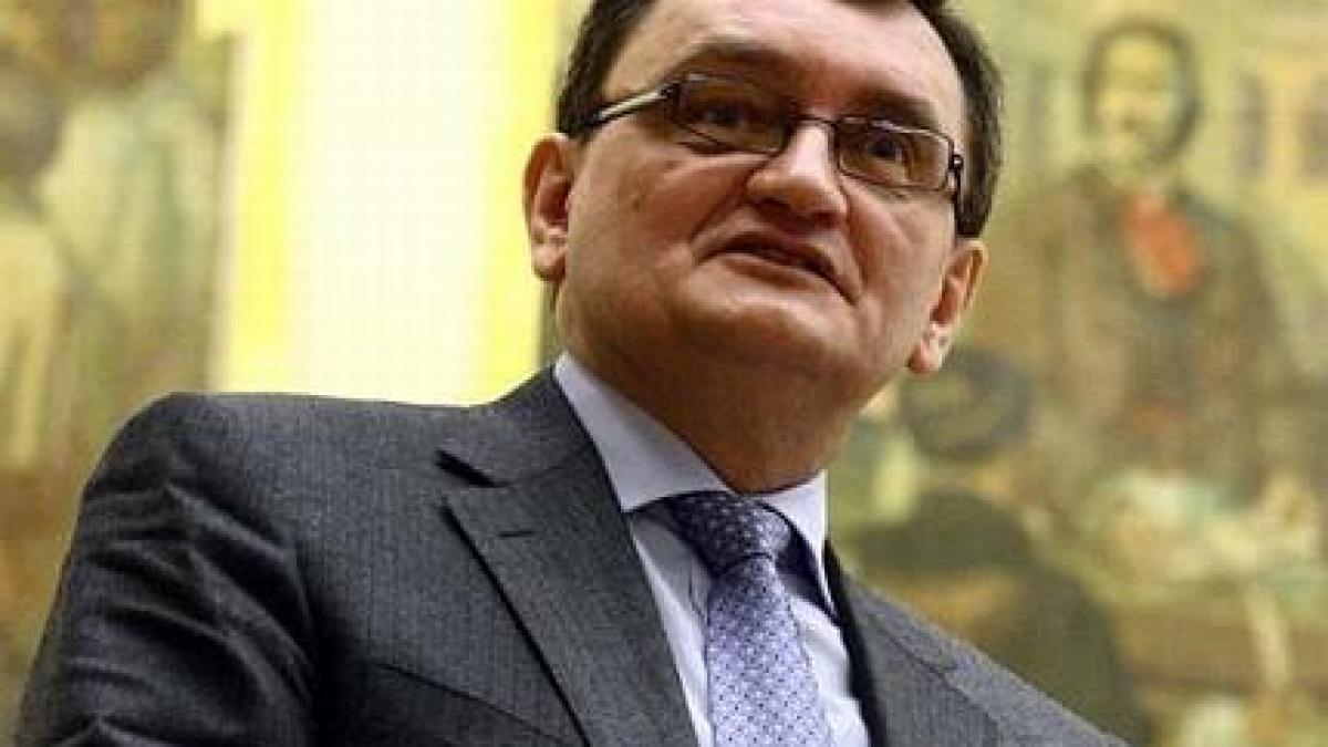 Victor Ciorbea, validat de Parlament la conducerea instituţiei Avocatul Poporului