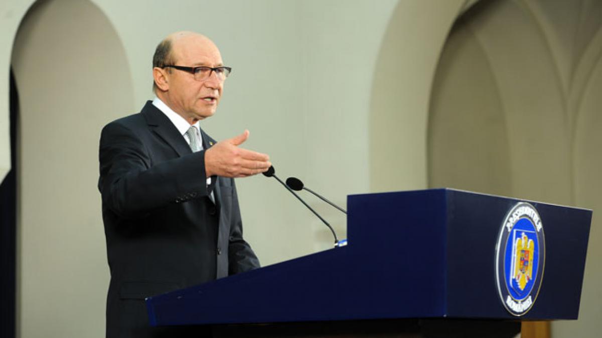 Firea îl bagă pe Băsescu în Parchet