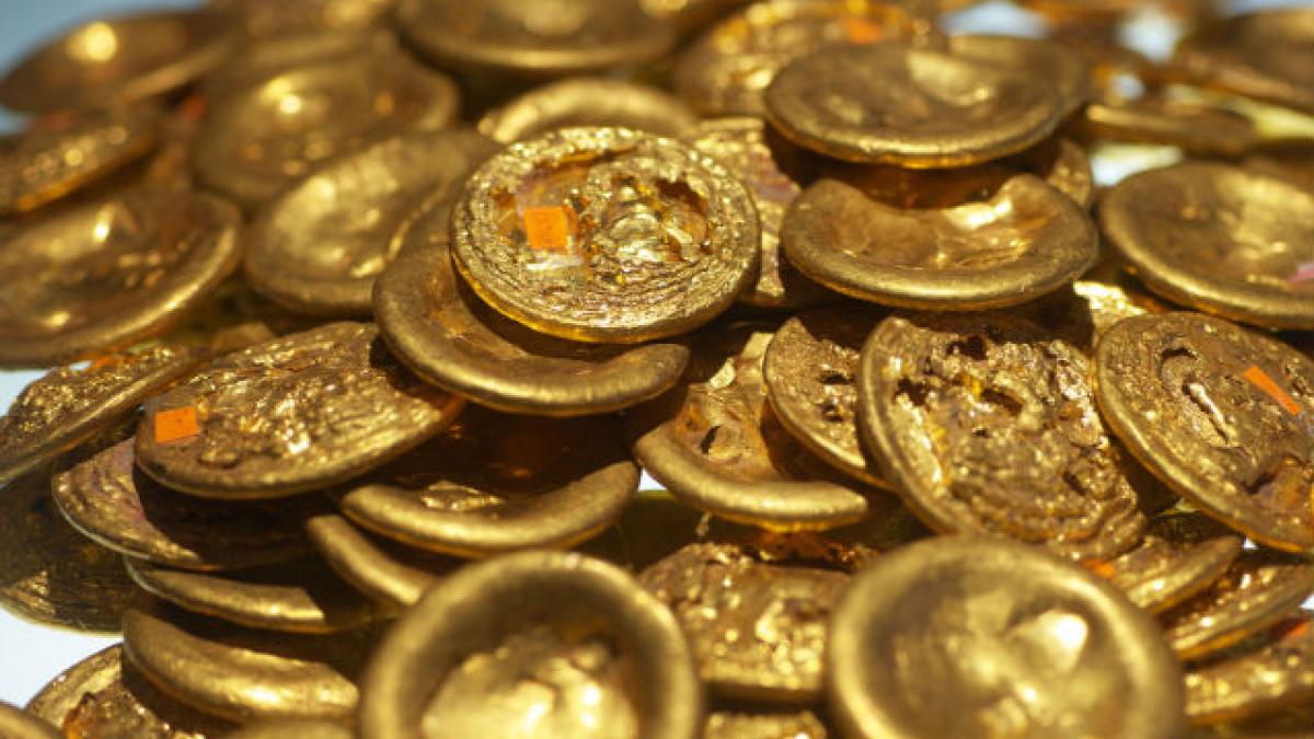 800 de monede de aur confiscate la Vama Cenad