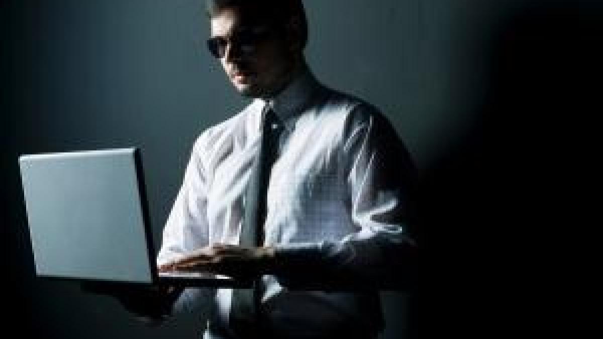  SCANDALOS! Spionaj FBI prin intermediul hackerilor informatori 
