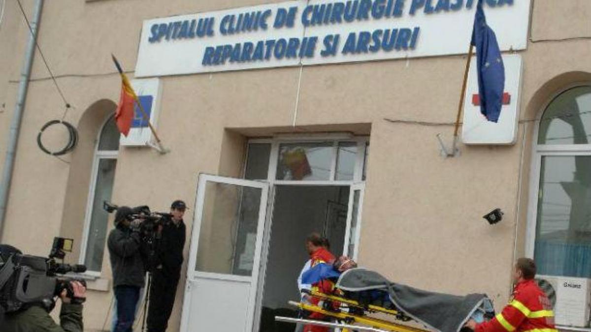 Medicii de la Spitalul de arşi, în libertate