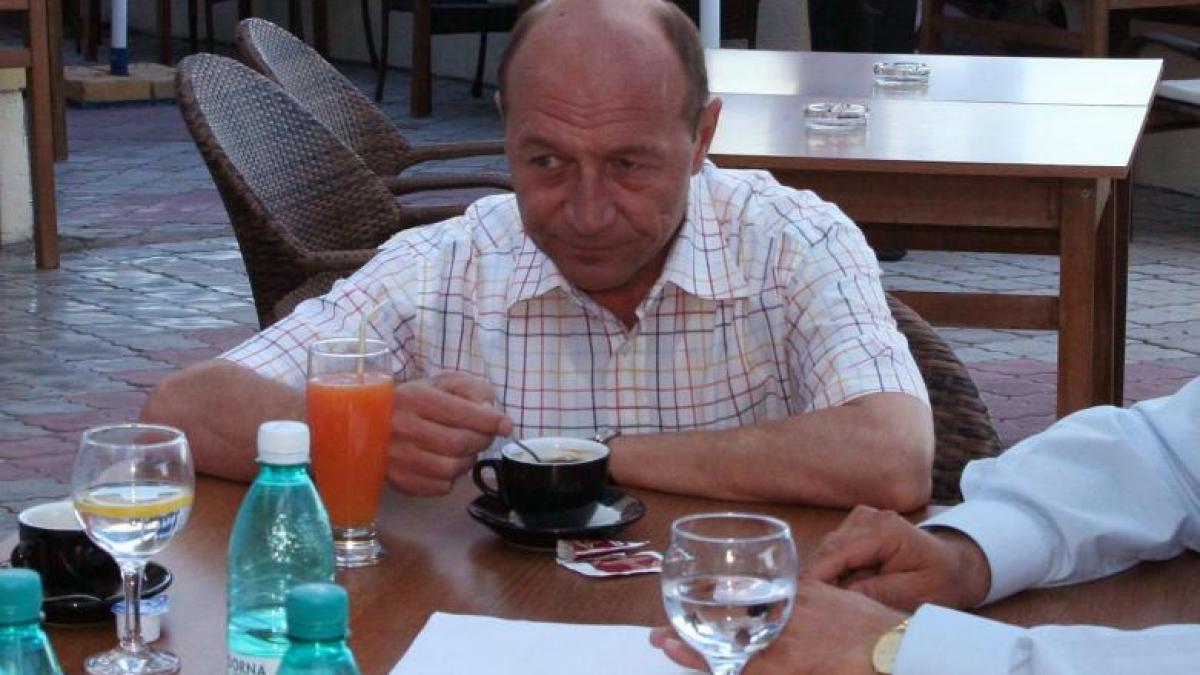Judecătorul Stan Mustaţă, ridicat astăzi de DNA, s-a întâlnit cu Băsescu "la o cafea"