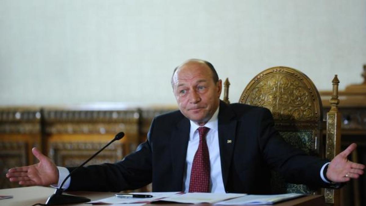 Băsescu: Din obişnuinţa de a plagia Ponta a reuşit să pună în clipurile electorale imagini din Ucraina şi Belarus