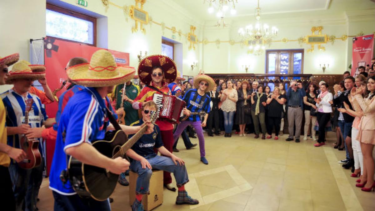 Când publicul de teatru pleacă fericit acasă