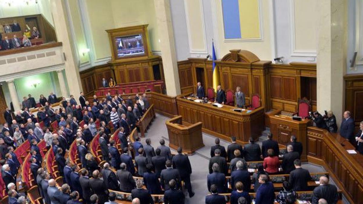Parlamentul de la Kiev respinge ideea unui referendum în ziua alegerilor prezidenţiale