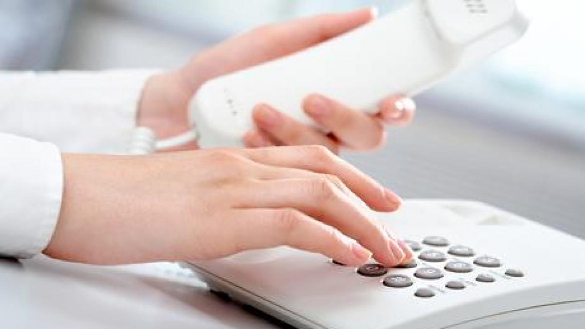 ATENŢIE la contractele cu operatorii! Cât costă de fapt un telefon „GRATUIT” 
