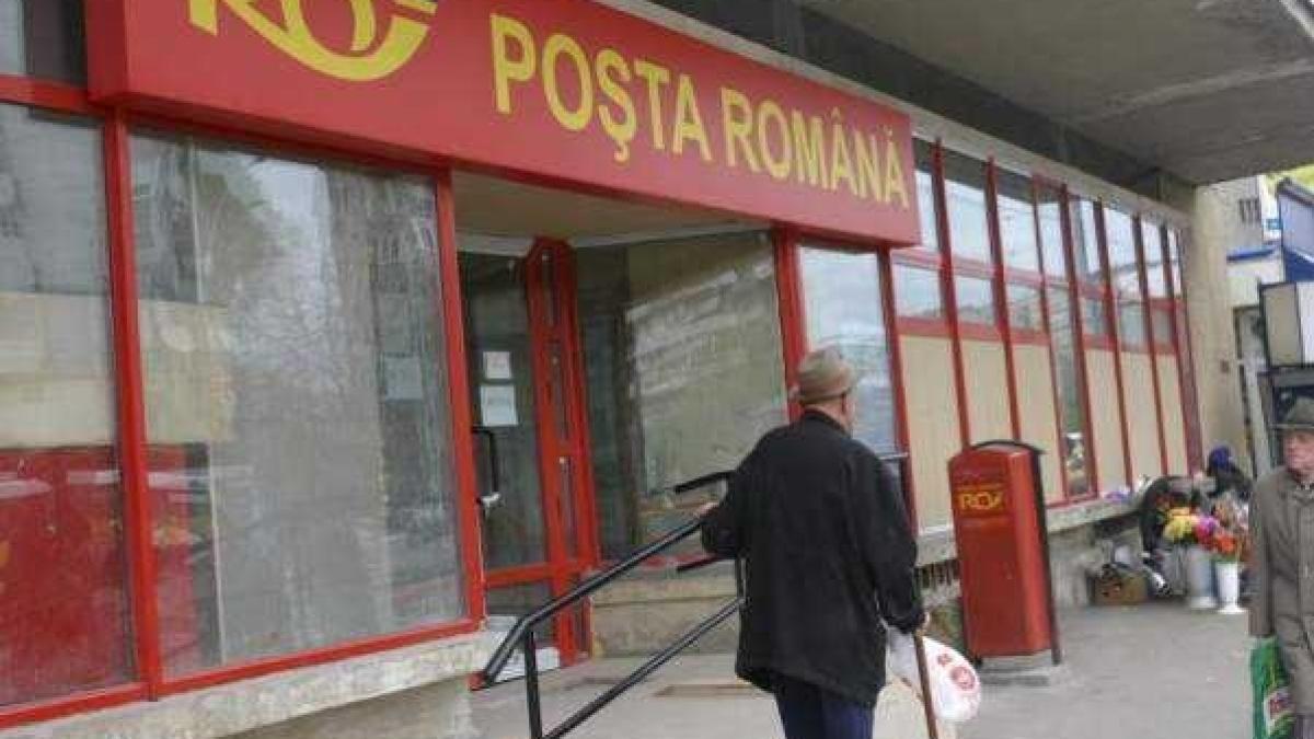 Directorii Poştei Române, "invitați" să renunțe benevol la salariile compensatorii din "respect pentru angajați"