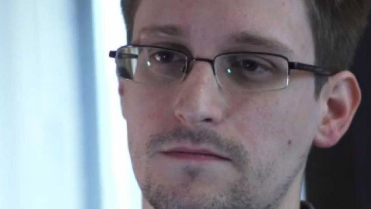 Snowden cere, oficial, azil politic în Brazilia