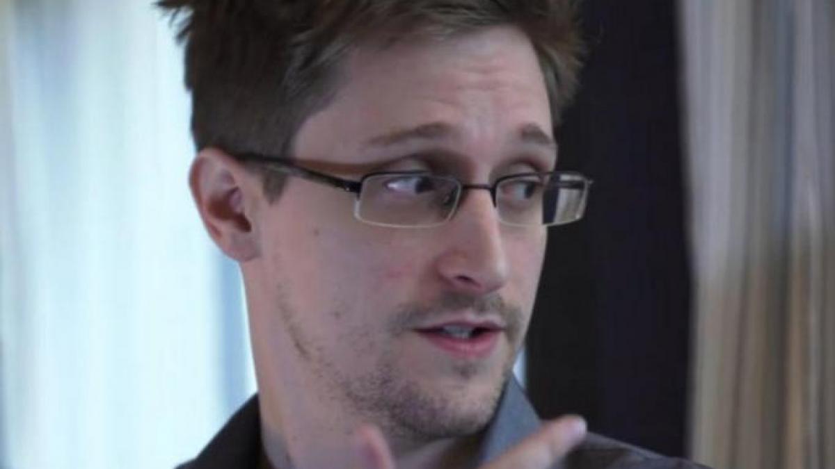 Snowden, subiect de film pentru Oliver Stone