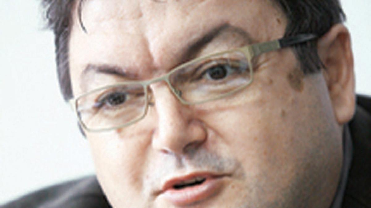 Preşedintele Fundaţiei Mişcarea Populară a DEMISIONAT: “Nu este posibilă o schimbare din interior a clasei politice din România” 