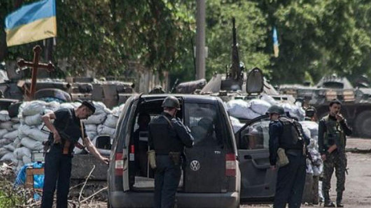 Doi ziarişti ruşi, reţinuţi de serviciile secrete ucrainene