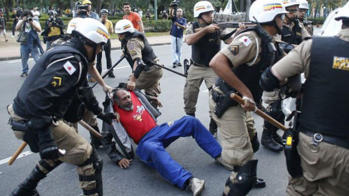 Mondialul protestelor. Noi arestări în cursul manifestaţiilor împotriva Cupei Mondiale