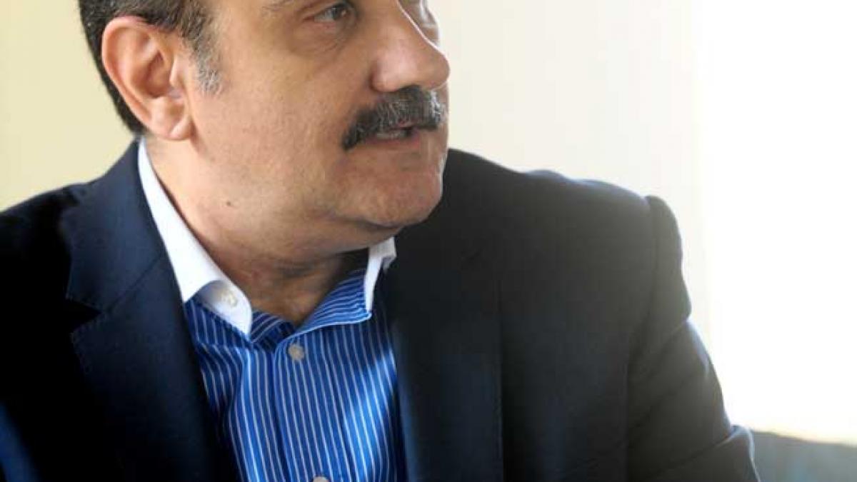 Astăzi e ziua ta, Radu Coşarcă