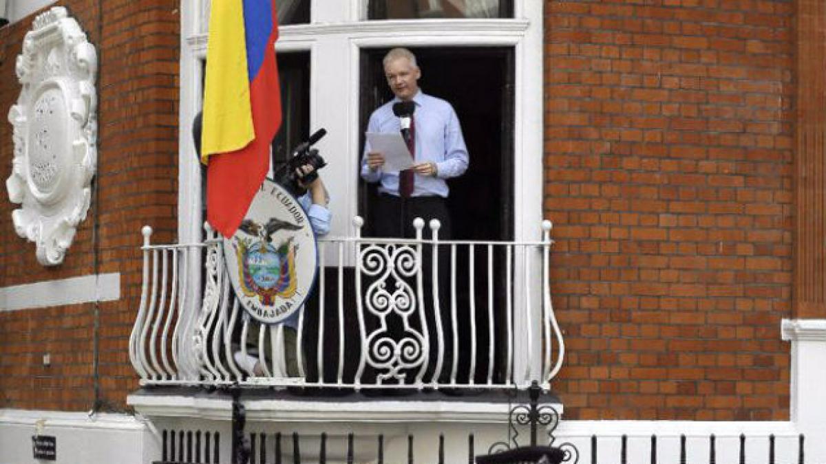 CM 2014. Refugiat în ambasada Ecudorului la Londra, Assange se declară fan al ţării care i-a acordat azil politic