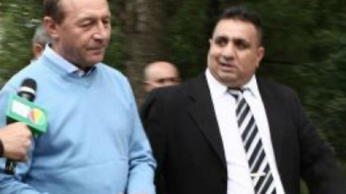 Carneţelul lui Bercea Mondial: Traian Băsescu, 6 miliarde de lei vechi, sponsorizare campanie electorală 2009