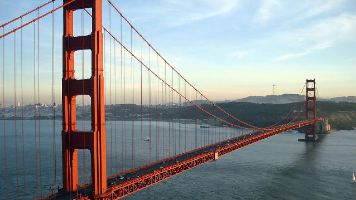 Celebrul pod Golden Gate din San Francisco ar putea fi dotat cu plase pentru prevenirea sinuciderii
