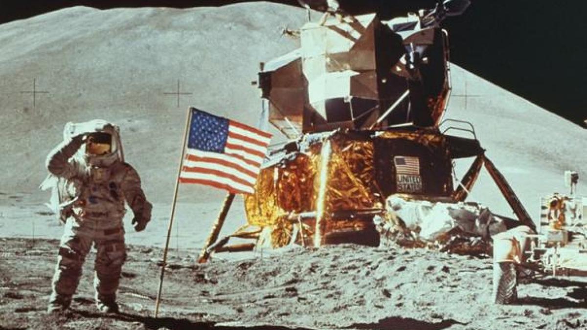 Primul Om Care A Pasit Pe Luna (VIDEO) Film uluitor cu Neil Armstrong, primul om care a pășit pe Lună