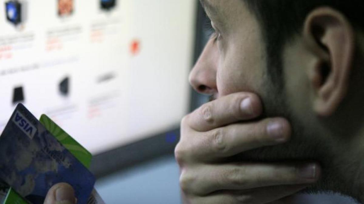  Nu ne dezlipim nici noaptea de smartphone, dar la cumpărături online preferăm un computer