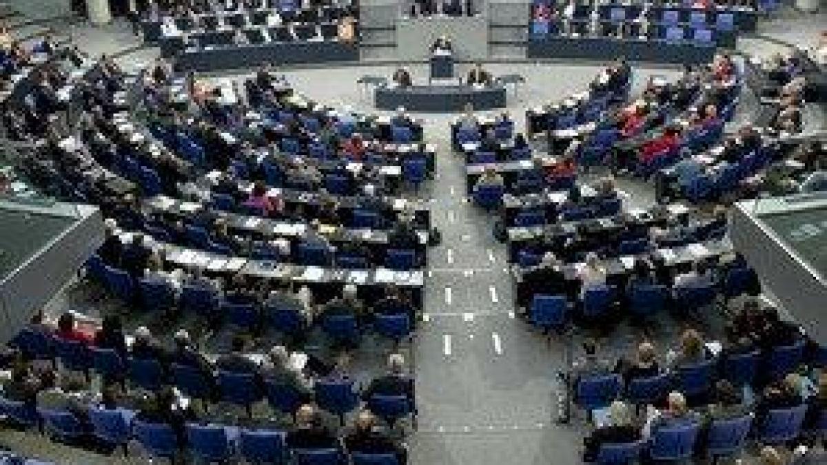 INCREDIBIL! Germania şocată de spionul din Bundestag