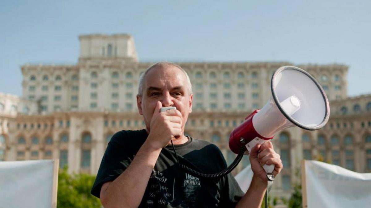  ŞOC în cinematografia românească: actorul şi regizorul Mihnea Columbeanu, reţinut pentru PEDOFILIE!