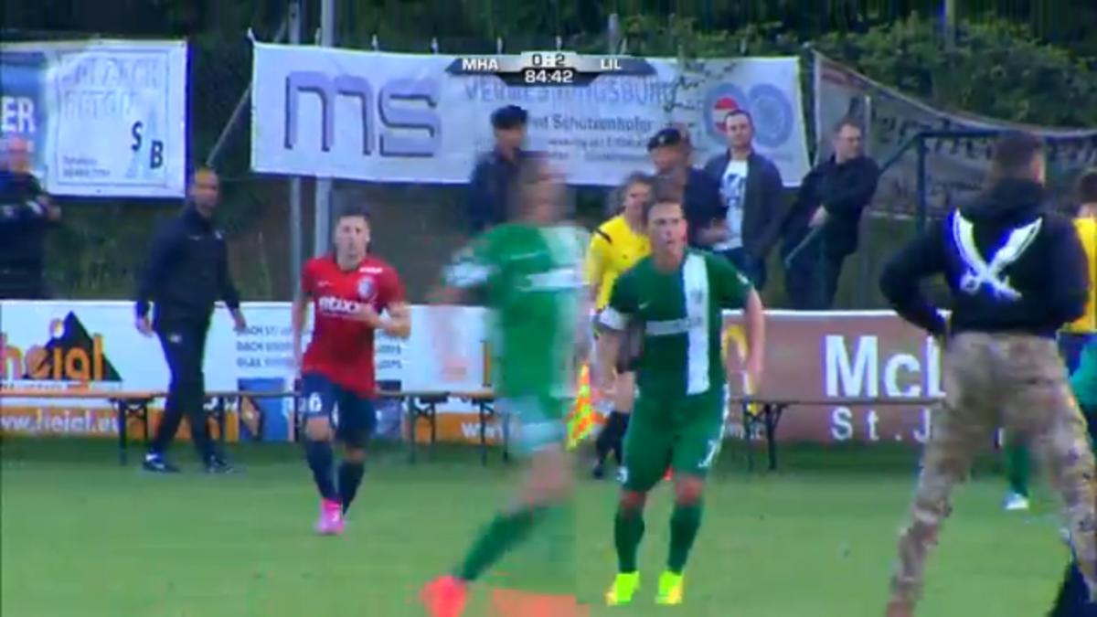 video incaierare intre fotbalistii de la maccabi haifa si suporteri pro palestinieini care au invadat terenul in austria