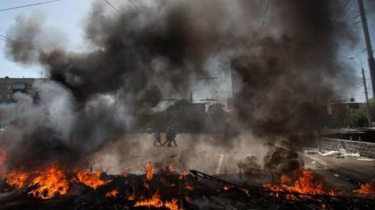 EXTERMINAREA ROMÂNILOR din Ucraina. Tineri etnici români din regiunea Cernăuţi, trimişi să lupte cu separatiştii proruşi