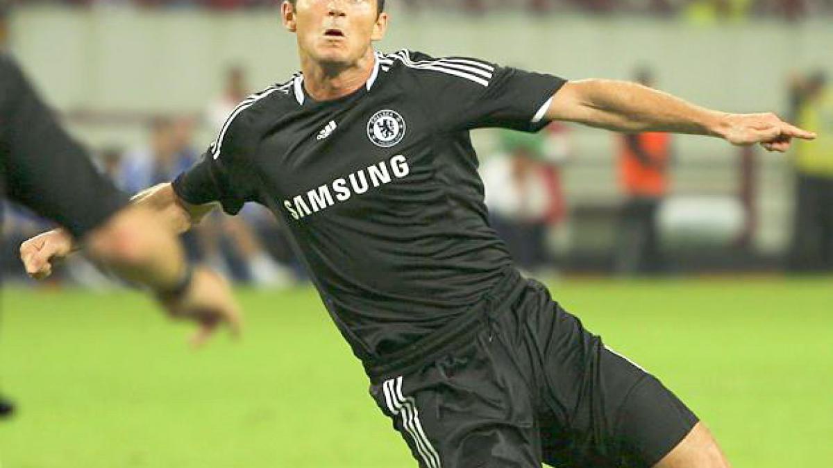 Frank Lampard, fostul căpitan al lui Chelsea, va juca până în iarnă la Manchester City
