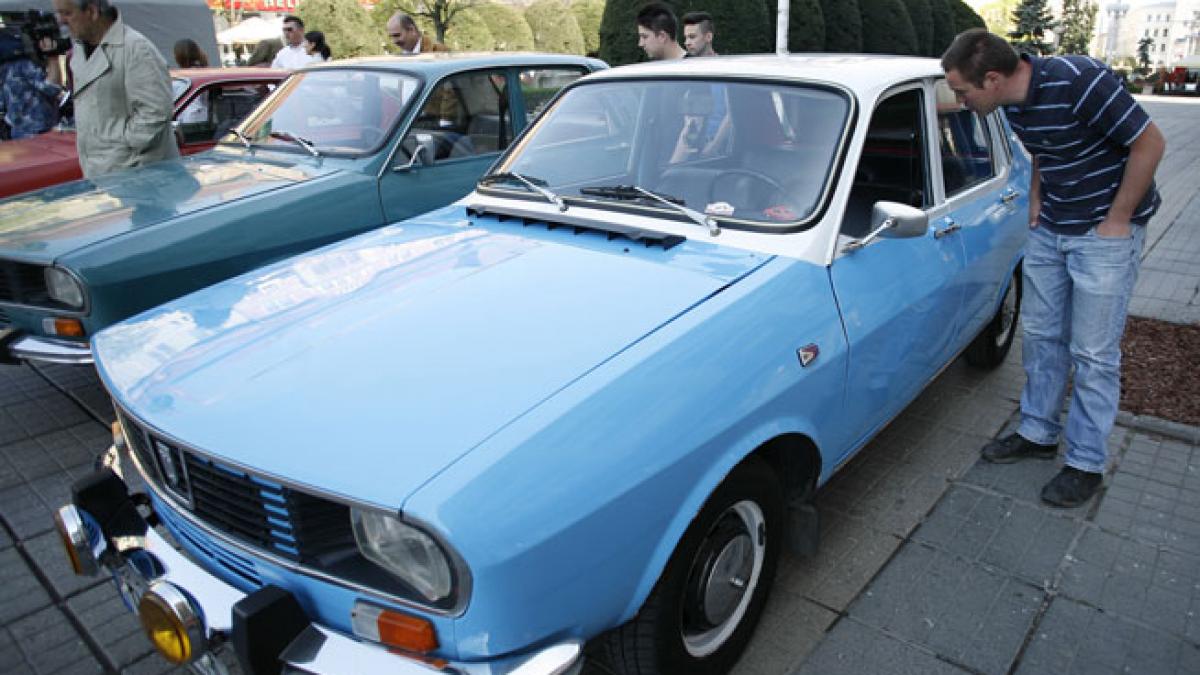 Retromobil: 34 de Dacii clasice au primit atestare de vehicul istoric şi au scăpat de REMAT