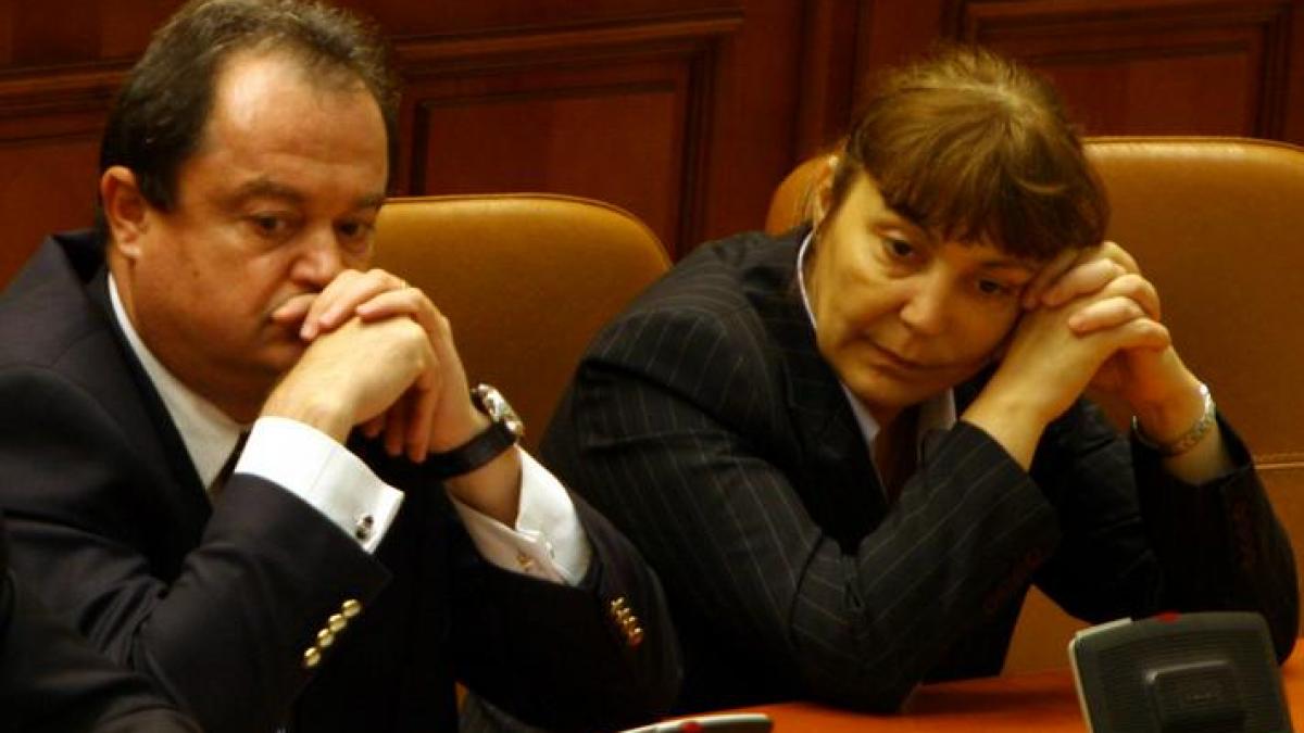 Blaga: Prin candidatura la prezidenţiale, Monica Macovei se autoexclude din PDL