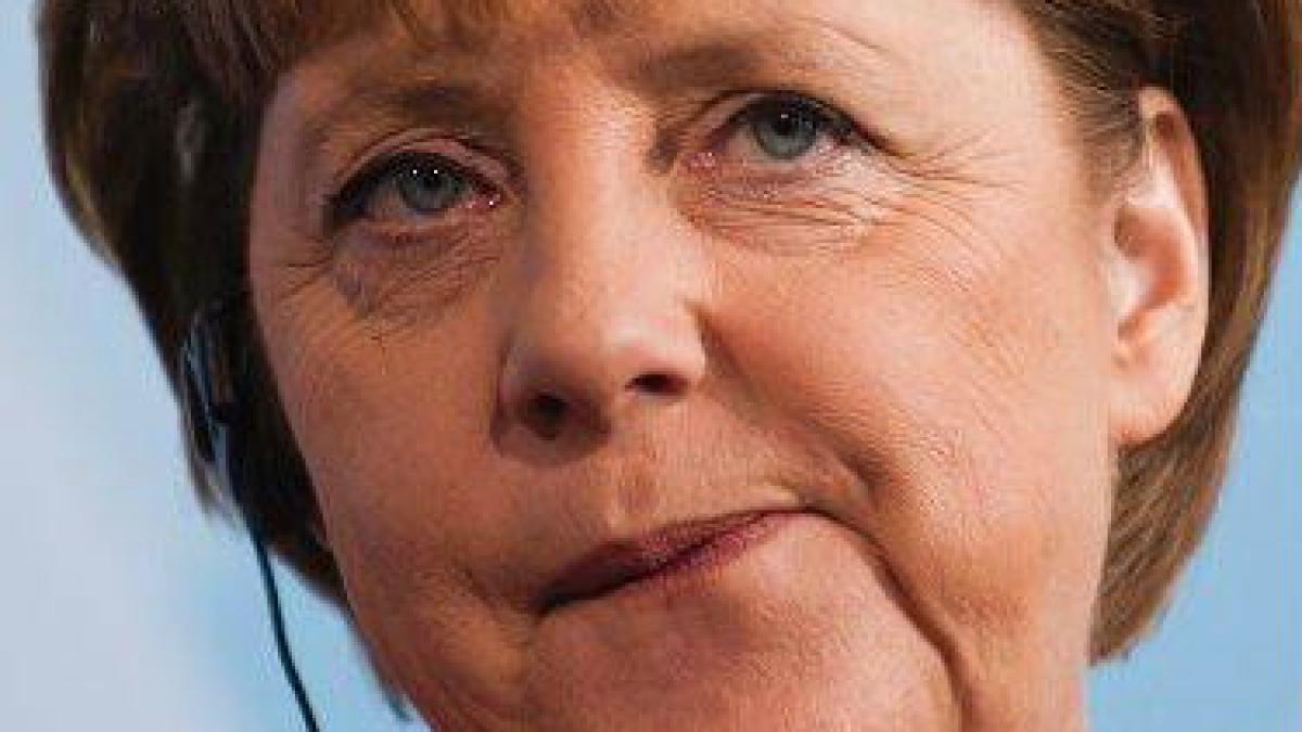 Orice interveniţie a Rusiei în Ucraina este inacceptabilă, avertizează Obama şi Merkel