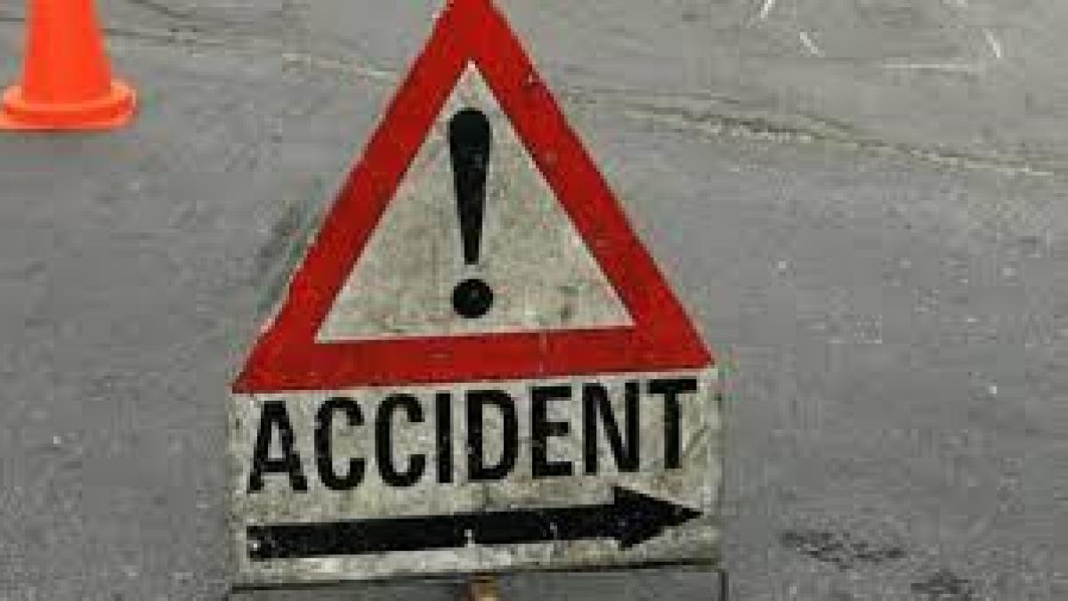 Prahova: Accident pe DN 1A între un tir şi un microbuz de persoane
