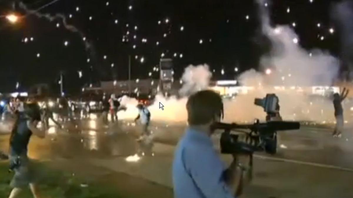O înregistrare VIDEO distribuită de Poliţie a reaprins răscoala din Ferguson - SUA