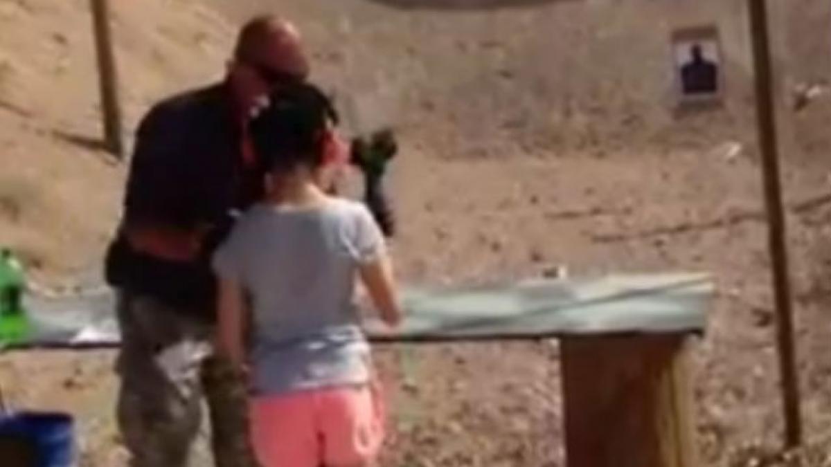 instructor tir impuscat uzi