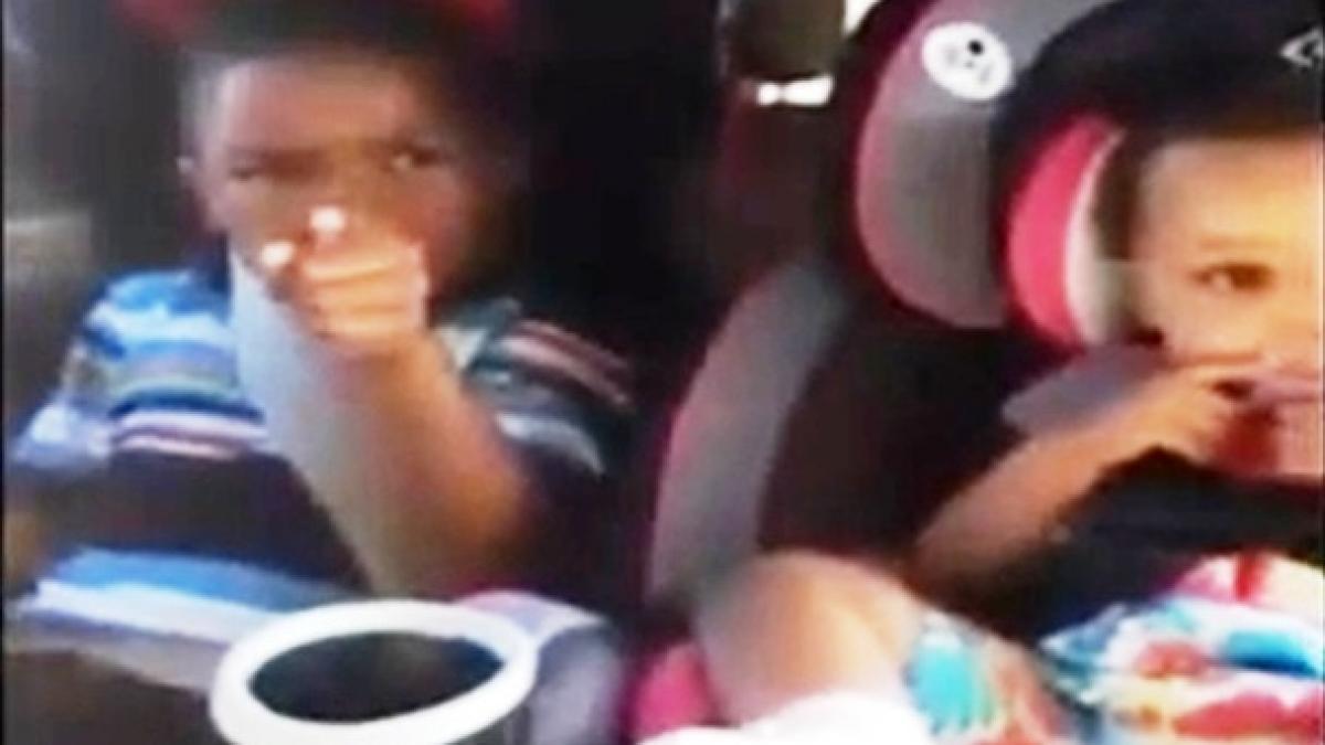 este exasperant reac ia fabuloasa a unui copil cand afla ca mama sa este din nou insarcinata video