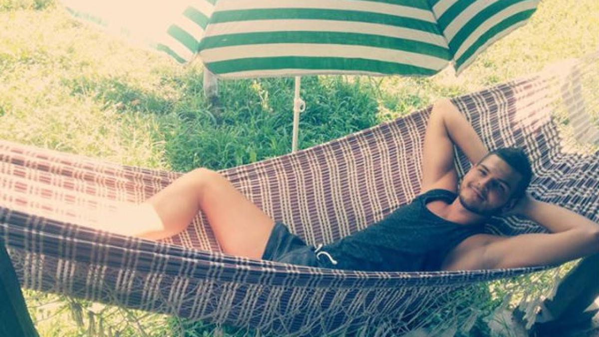Botezatu a decis să părăsească Bucureştiul şi a mers la sat