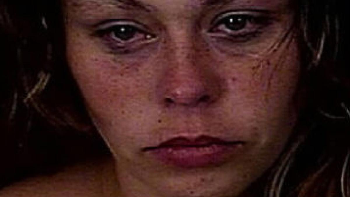 O americancă arestată pentru jaful unei case susţine că de fapt se juca de-a "zombi" cu victima