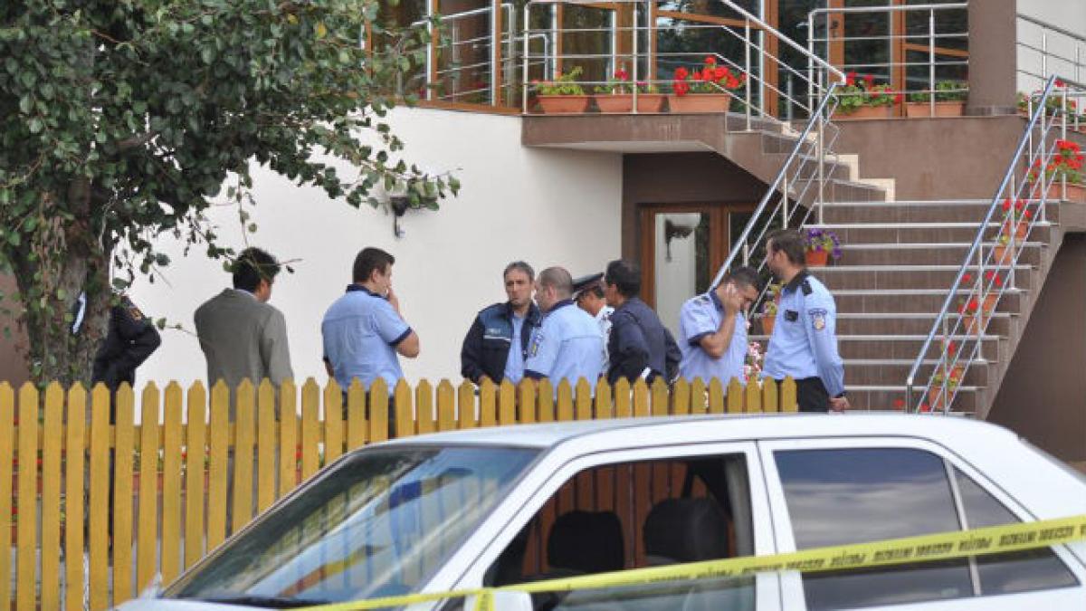 O grenadă zididă în perete, cauza deflagraţiei produse la clădirea primăriei din Tamaşi 