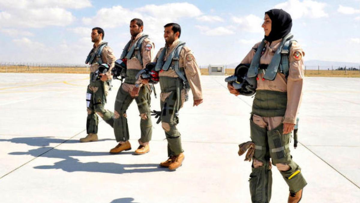 O femeie pilot a condus atacul Emiratelor Arabe Unite împotriva Statului Islamic