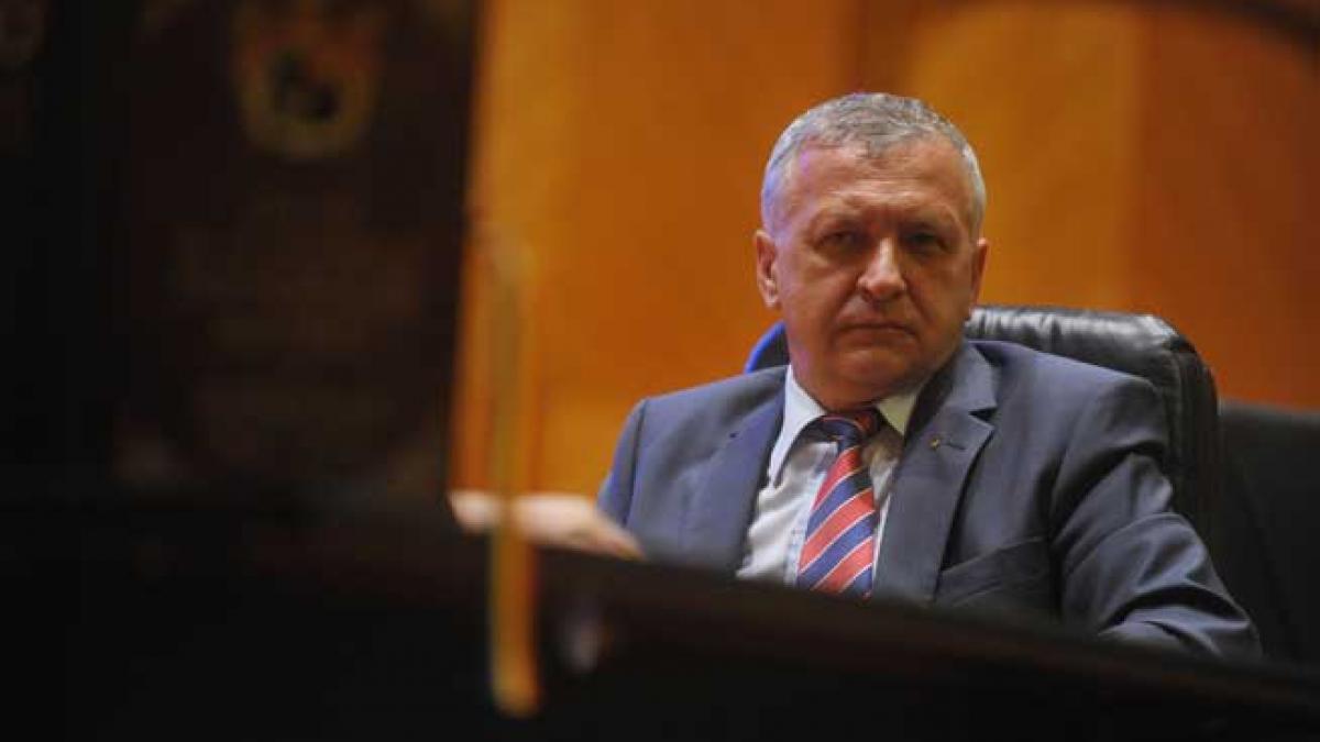 Reducerea evaziunii la ţigări acoperă scăderea CAS. ANAF şi marile companii din industria tutunului au semnat un protocol
