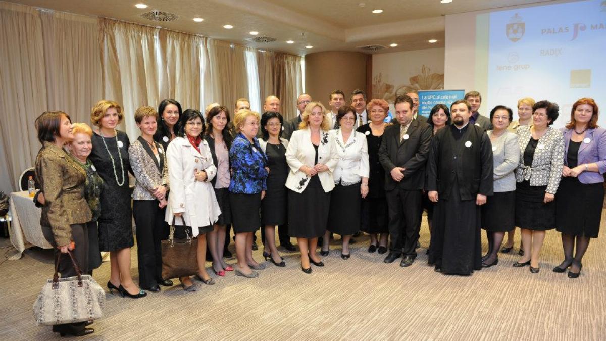 Un milion de euro pentru şcolile ieşene prin proiecte în domeniul educaţiei