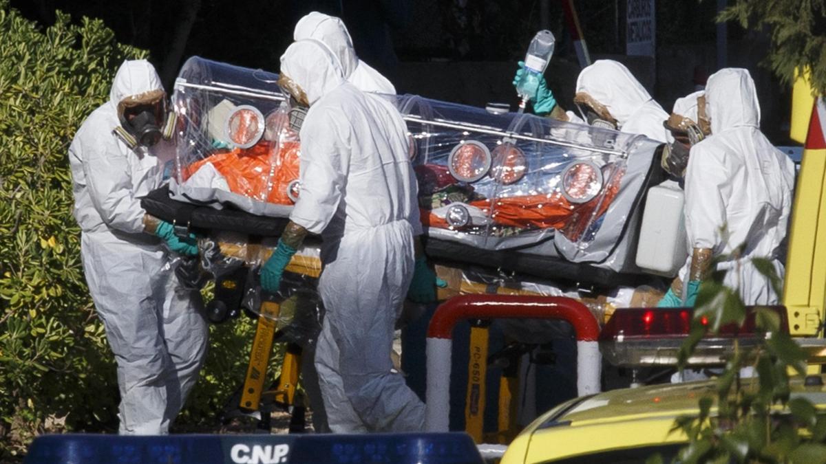 O asistentă medicală din Spania, testată pozitiv cu EBOLA