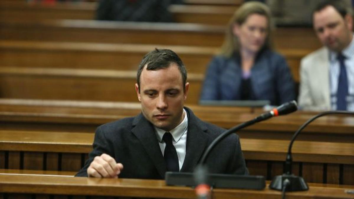 Oscar Pistorius îşi află sentinţa. Atletul paralimpic riscă să stea 15 ani după gratii