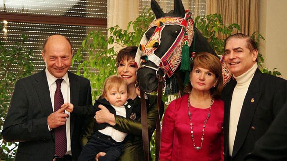 Prinţii lui Băsescu, regii revendicărilor