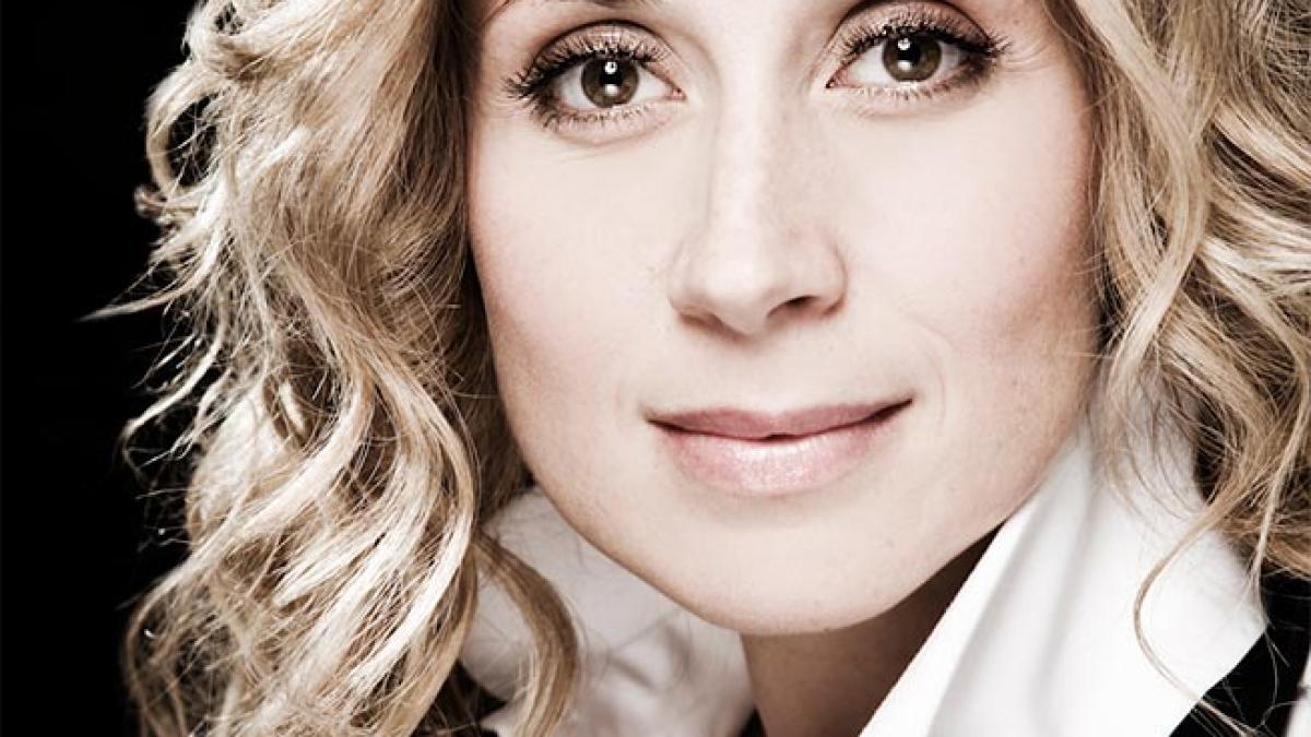 Lara Fabian, impecabilă 