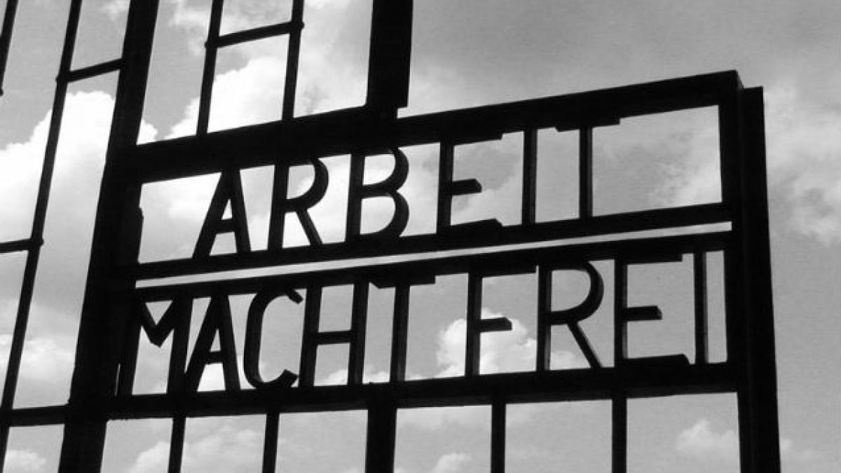 O poartă a lagărului de concentrare de la Dachau a fost furată