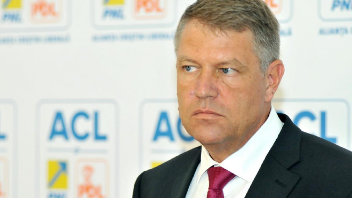Băse bătea copii, Iohannis caftește bunici