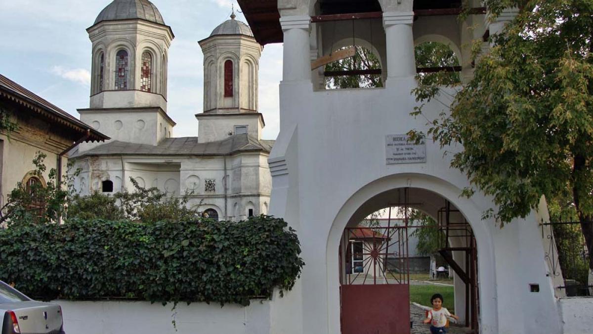 București 555. Biserica Doamnei Smaranda, de lângă „Casa de Priveală”