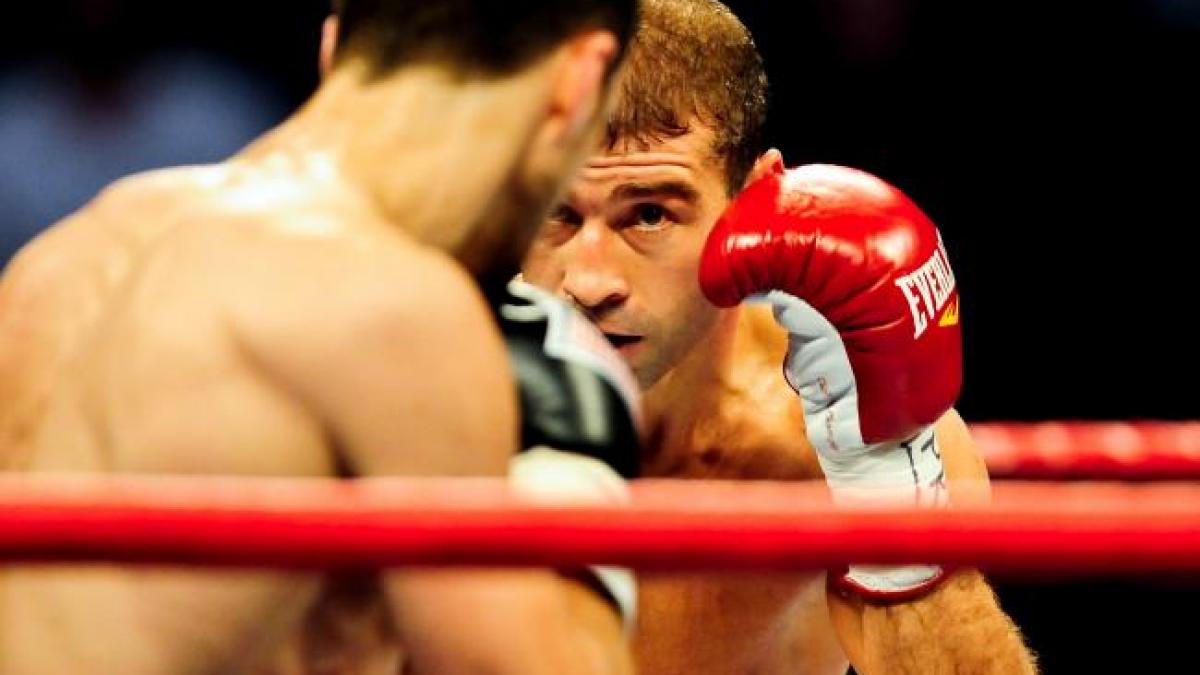 Lucian Bute îşi amână revenirea în ring. Boxerul român s-a accidentat în timpul unui antrenament