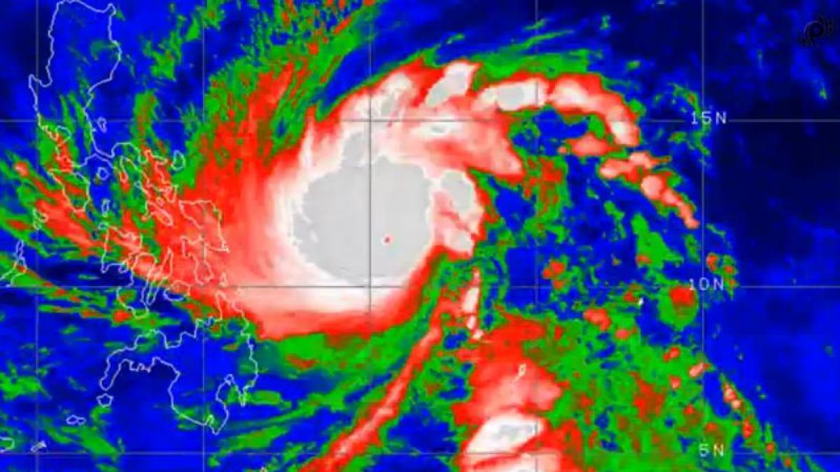 Supertaifunul Hagupit AMENINŢĂ regiunea centrală a Filipinelor (VIDEO)