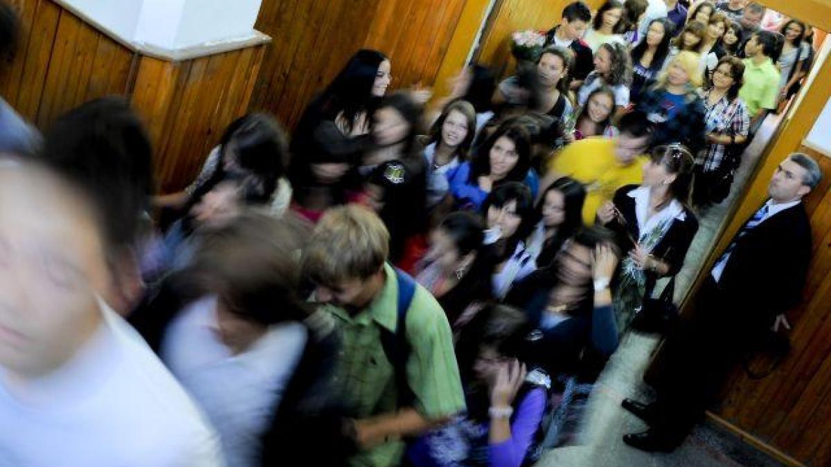 STRUCTURA ANULUI ŞCOLAR 2014 - 2015. Vezi calendarul examenelor şi când sunt programate vacanţele